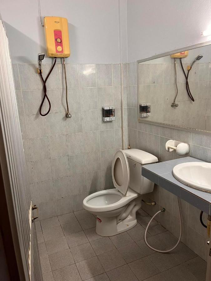 Metro Palace Сатун Экстерьер фото